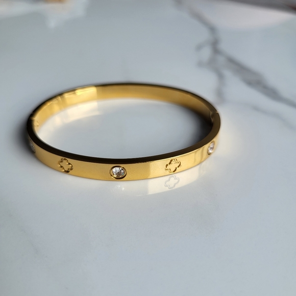 18K Gold Plated Bracelet with Clover a d Cubic Zironia Stones - Picture 2 of 7